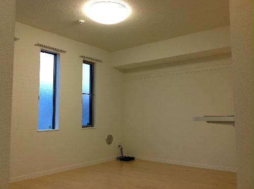 居室・リビング　実際のお部屋と異なる場合がございます。