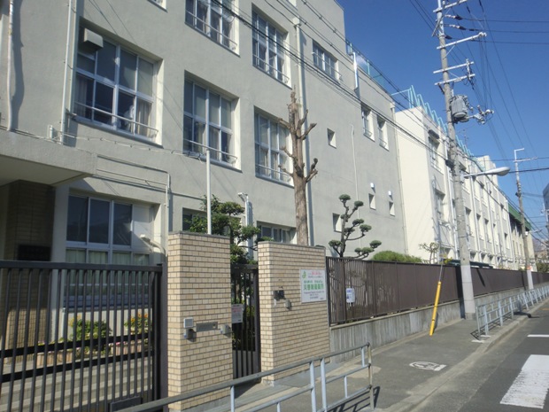 小学校　大阪市立木川南小学校（小学校）まで461m