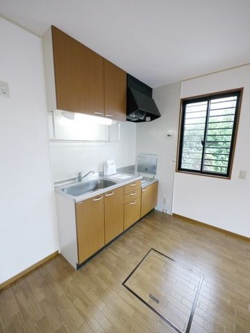 キッチン　※建物内の他タイプ写真です。