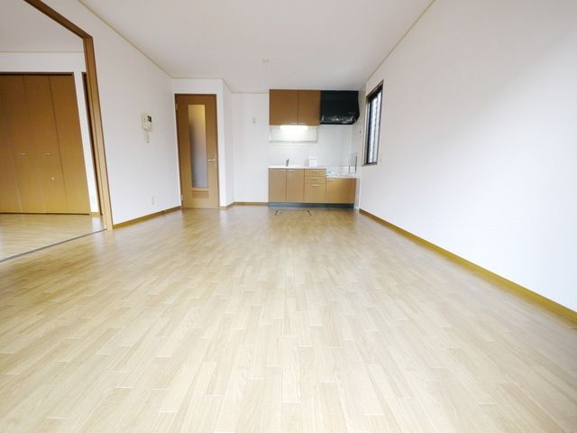 居室・リビング　※建物内の他タイプ写真です。