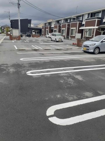 駐車場　駐車場完備です