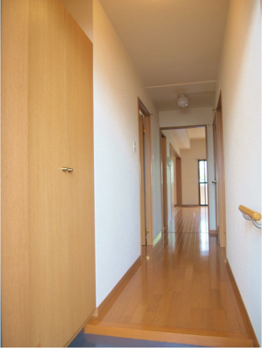 玄関　シンプルで使いやすい玄関です