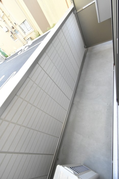 バルコニー　プライバシーを守れます