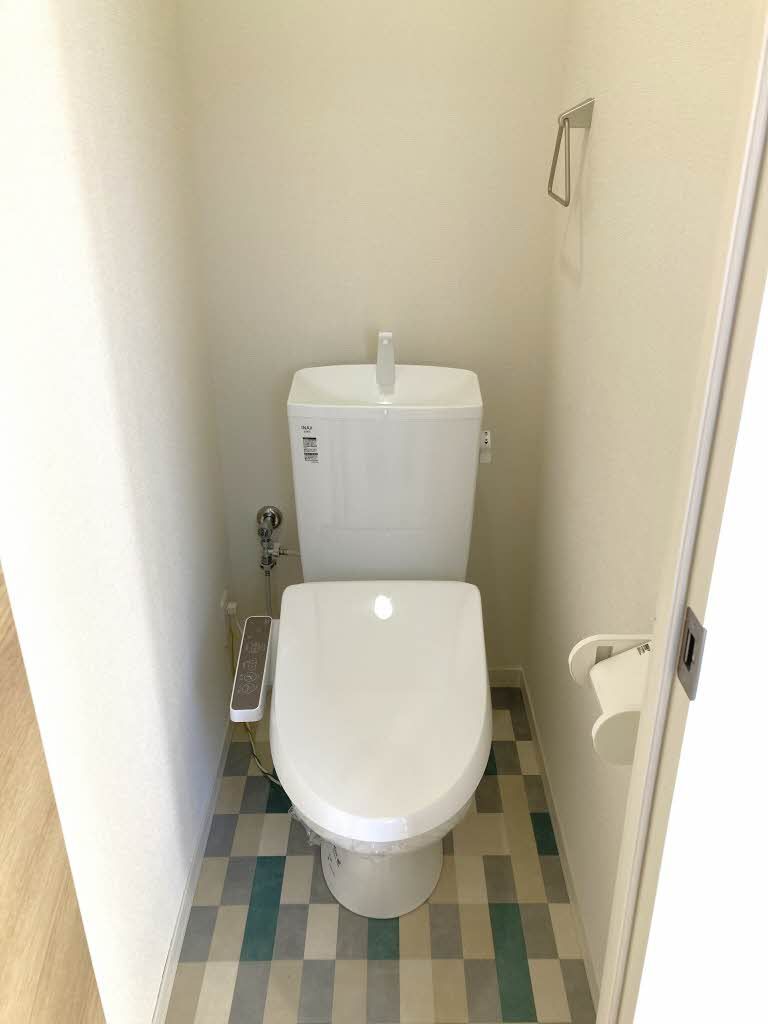 トイレ　トイレ