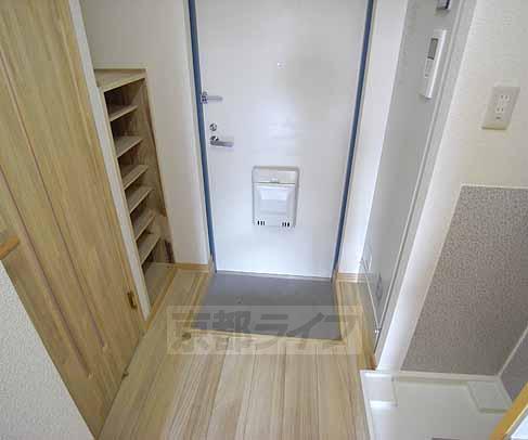 玄関　シューズボックスも付いてますよ。