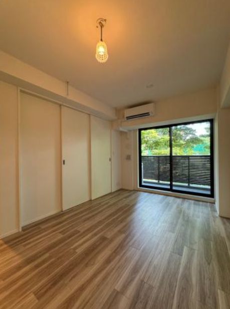 居室・リビング　別号室参考写真