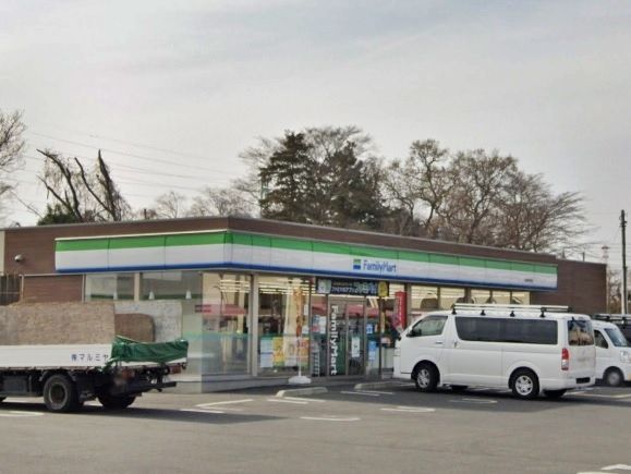 コンビニ　ファミリーマート上尾原市西店（コンビニ）まで110m