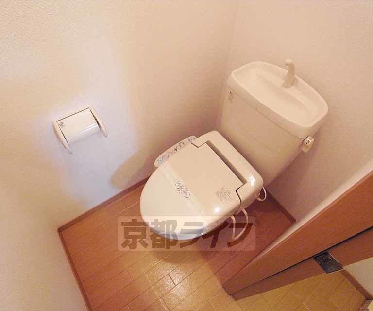 トイレ　ウォシュレットつきです！