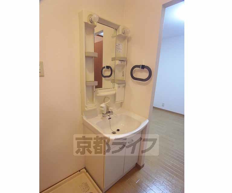 洗面設備　洗髪もできちゃいます。