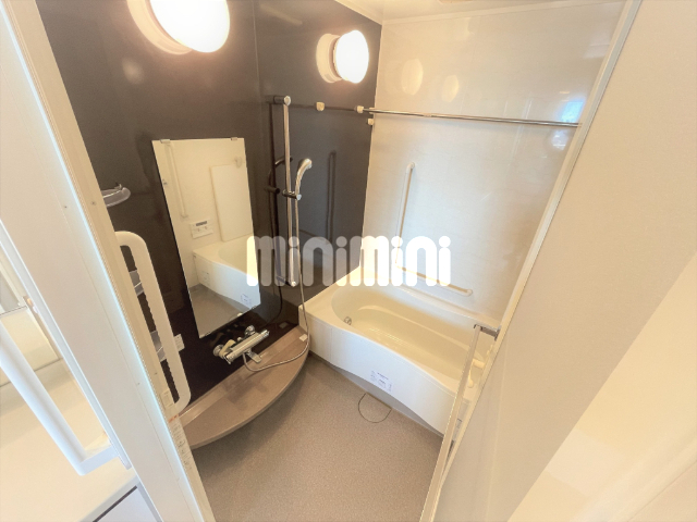 バス・シャワールーム　１３０３号室