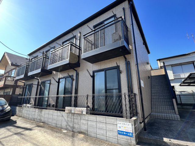 建物外観　２００３年築のキレイな外観です！