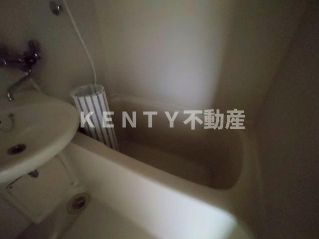 バス・シャワールーム　落ち着いた空間のお風呂です