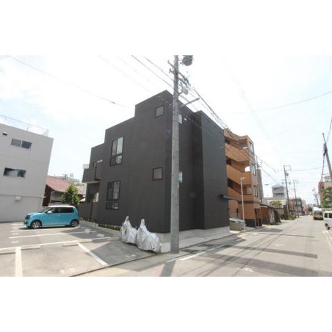 建物外観　外観写真（昼）