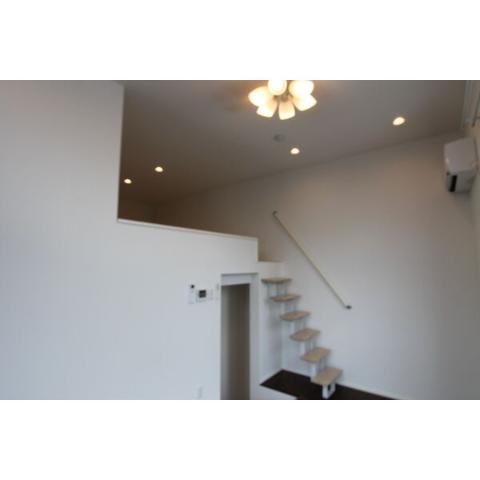 居室・リビング　室内