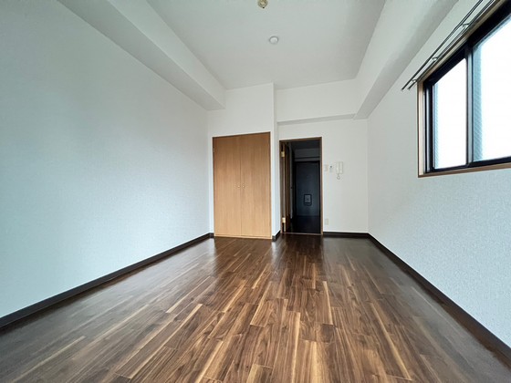 居室・リビング　※別の部屋の写真です