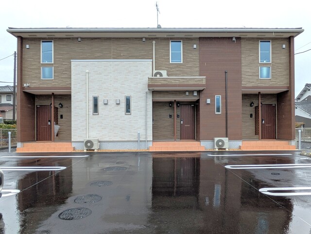 建物外観　建築中