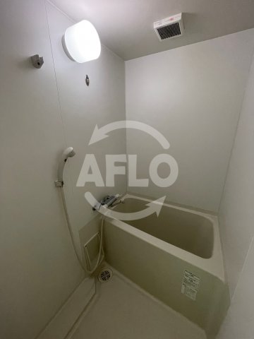 バス・シャワールーム　alvas(アルバス) 　清潔感のある浴室