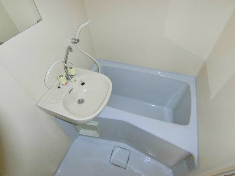 バス・シャワールーム　図面と現状に相違がある場合には現状を優先