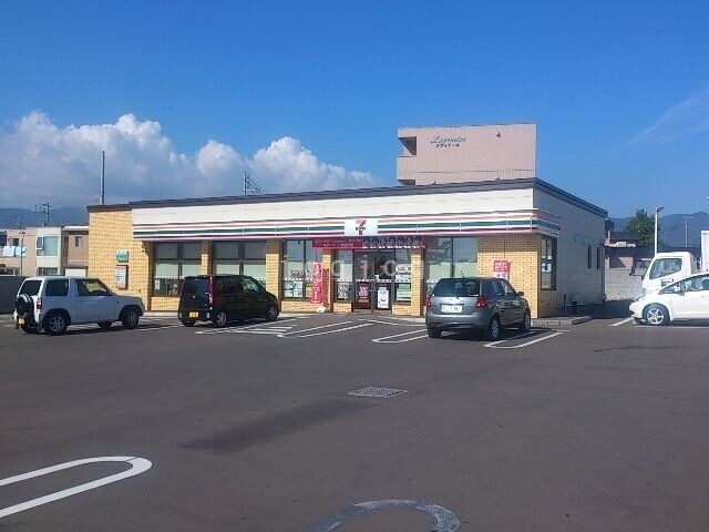 コンビニ　セブンイレブン函館石川町店（コンビニ）まで116m
