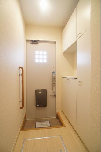 玄関　階段ホール