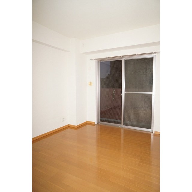 居室・リビング　別号室参考写真