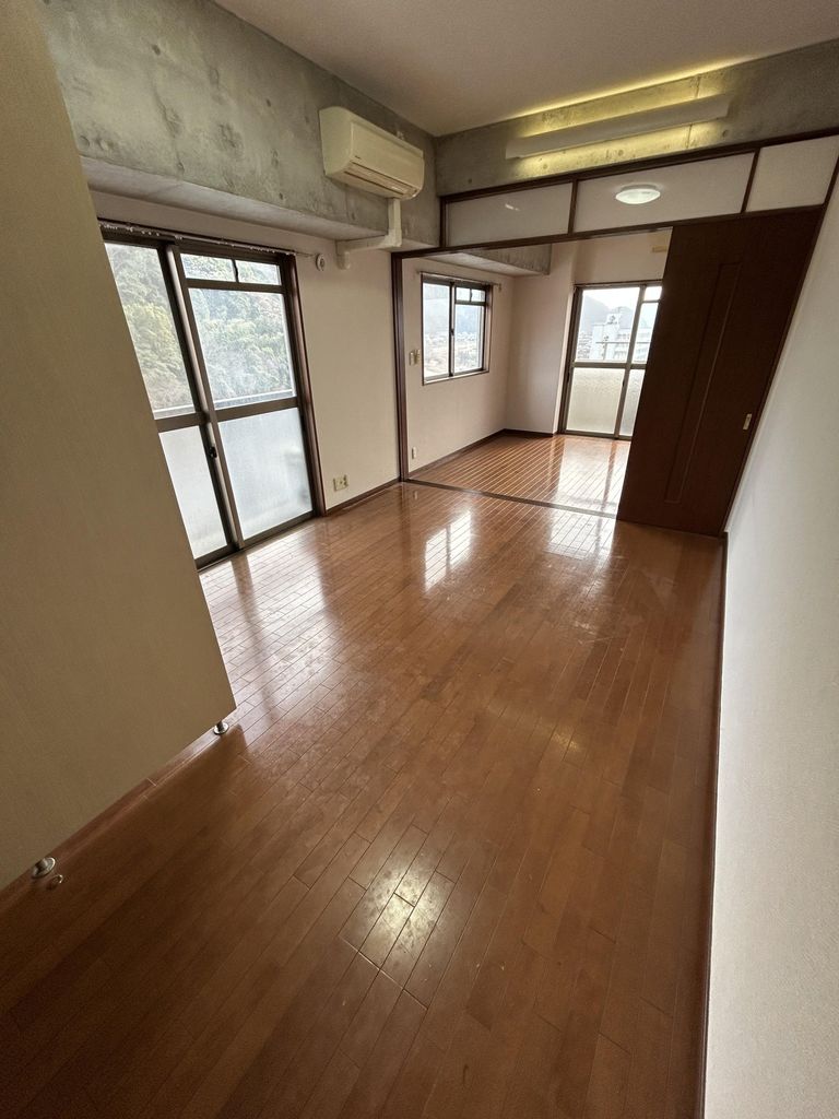 居室・リビング　エントランス