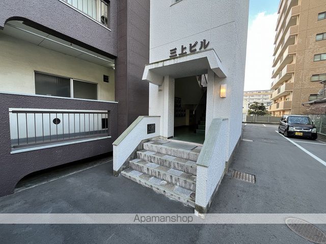 コンビニ　ファミリーマート（コンビニ）まで874m