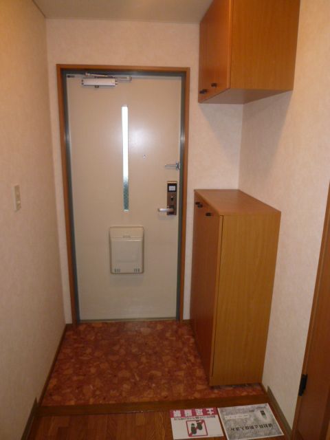 玄関　下駄箱付き玄関です！