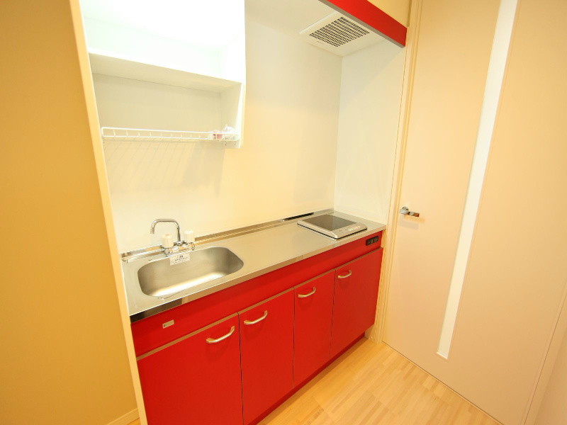 キッチン　ＩＨクッキングヒーター　収納スペース有