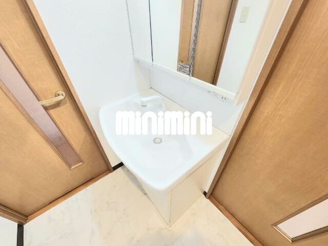 洗面設備　洗髪洗面化粧台