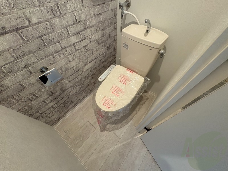 トイレ　シャワートイレになっているので快適です！