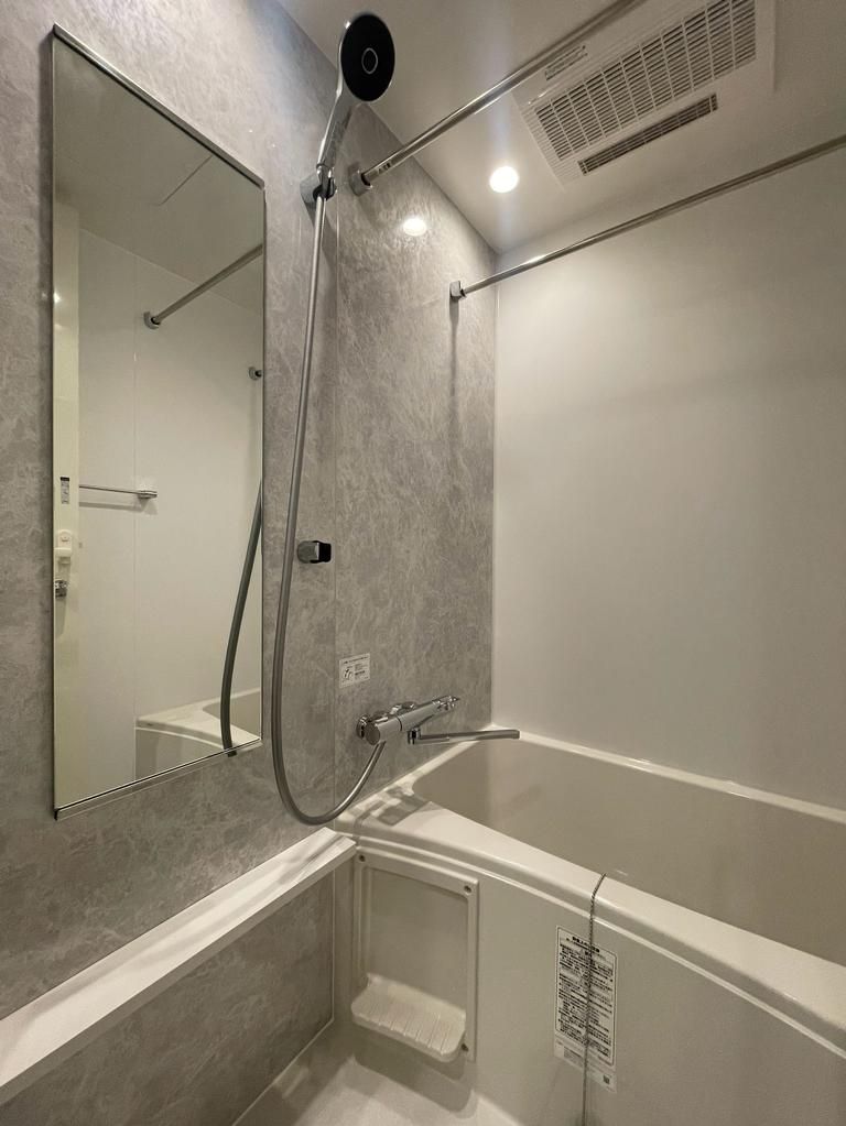 バス・シャワールーム　お風呂で日々の疲れを落としましょう