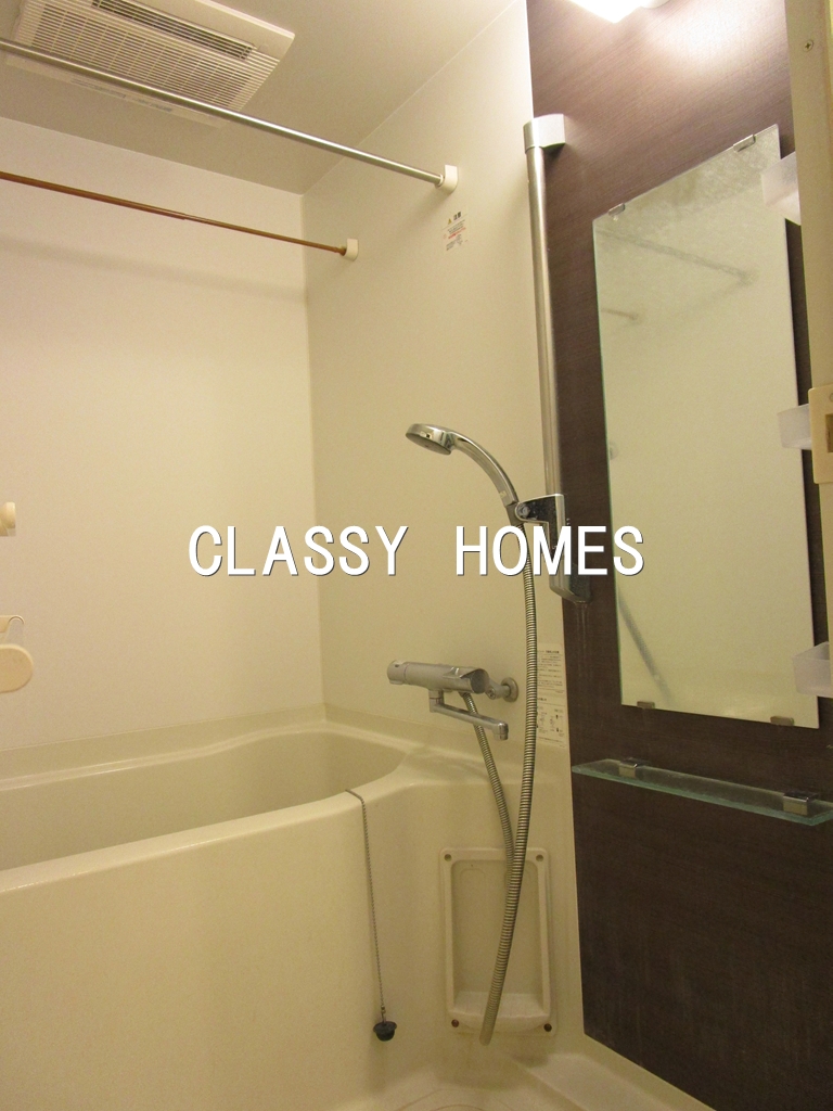 バス・シャワールーム　2013年竣工デュアレス愛宕虎ノ門：浴室乾燥機付き