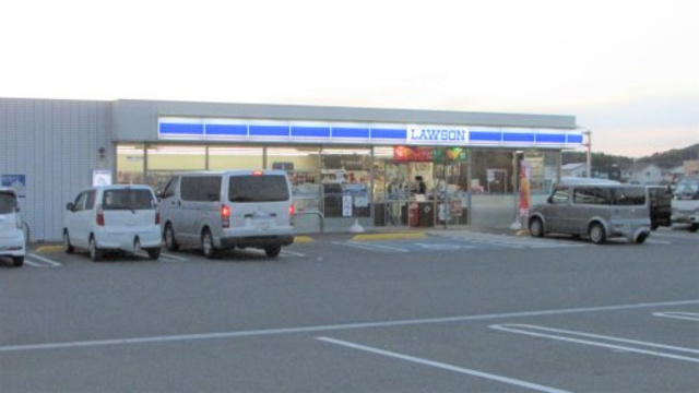 コンビニ　ローソン和歌山南インター店（コンビニ）まで591m