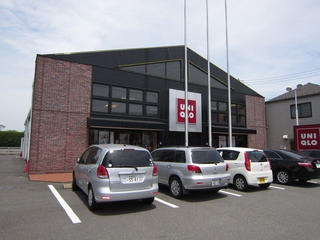 ショッピングセンター　ユニクロ調布飛田給店（ショッピングセンター）まで1078m