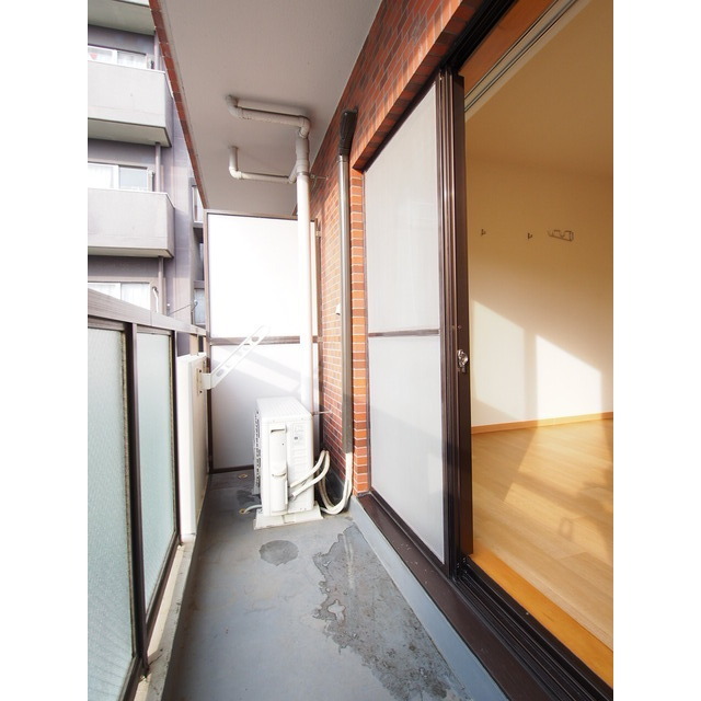 バルコニー　西向きの広いバルコニーです♪