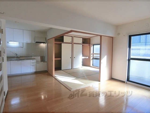 居室・リビング　洋室