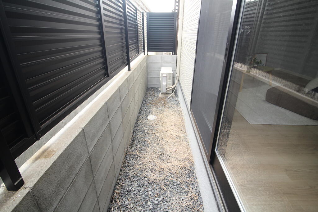 バルコニー　フェンスでプライべートが守られたバルコニー♪