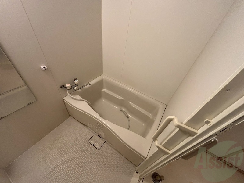 バス・シャワールーム　ユニットバスです。疲れを癒すのに欠かせませんね！