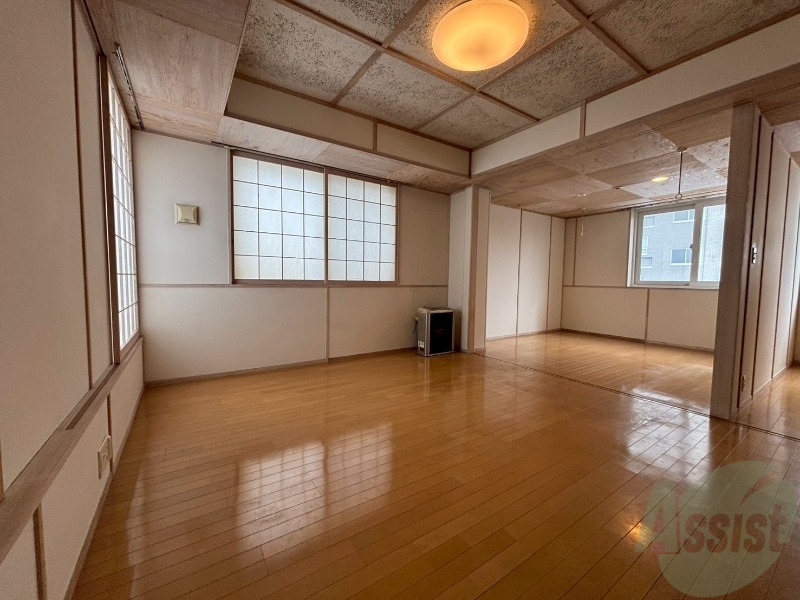 居室・リビング　広くてキレイなお部屋が広がっていて、充実した生活が送れそう。