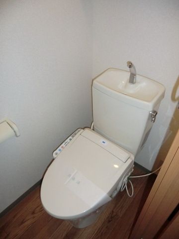 トイレ　ウォシュレット機能付トイレ