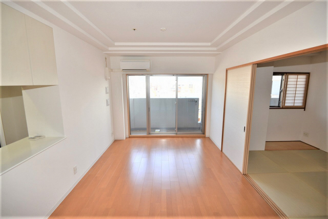 居室・リビング　写真は同マンションの違うお部屋のものです