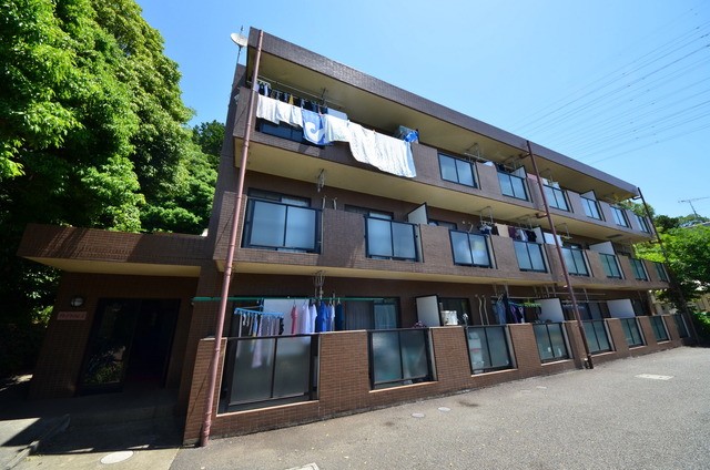 建物外観　～緑の多い、住みよいエリアに建つマンション～