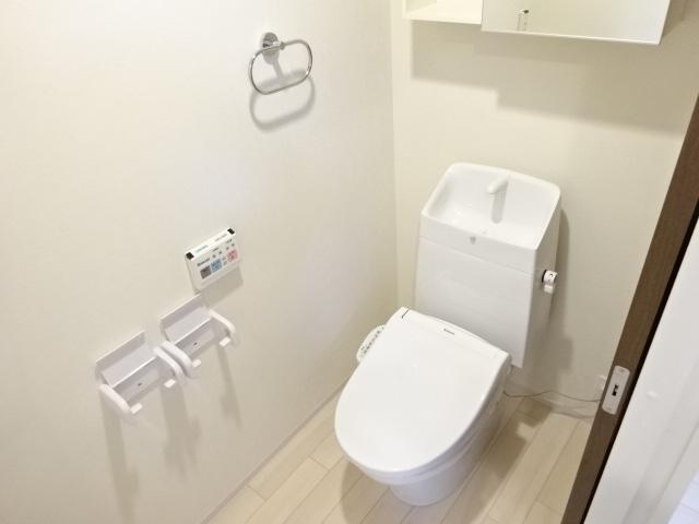 トイレ　シャワー付トイレ
