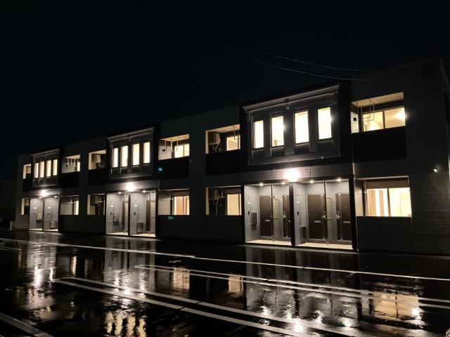 建物外観　外観写真（夜）