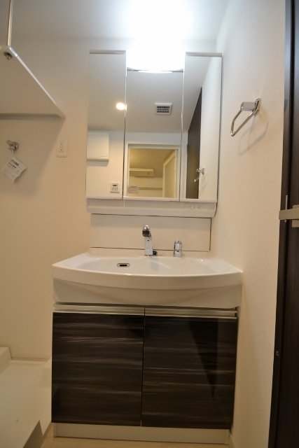 洗面設備　同物件別号室の写真です。