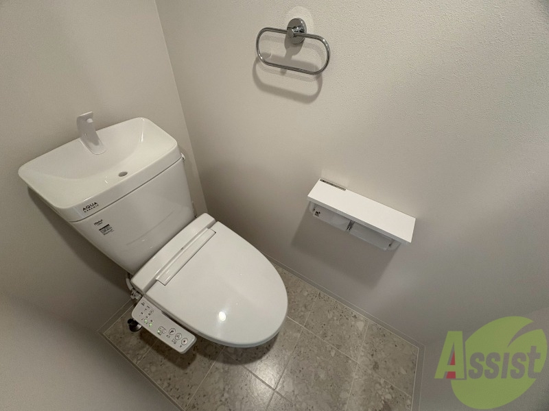 トイレ　ウォシュレット機能付きトイレは嬉しいですね。