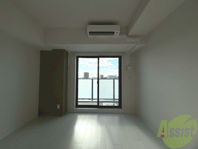 居室・リビング　６．７帖の洋室です。陽当たりも良く開放感がございます。