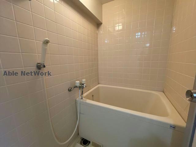 バス・シャワールーム　※同物件別部屋の写真です。