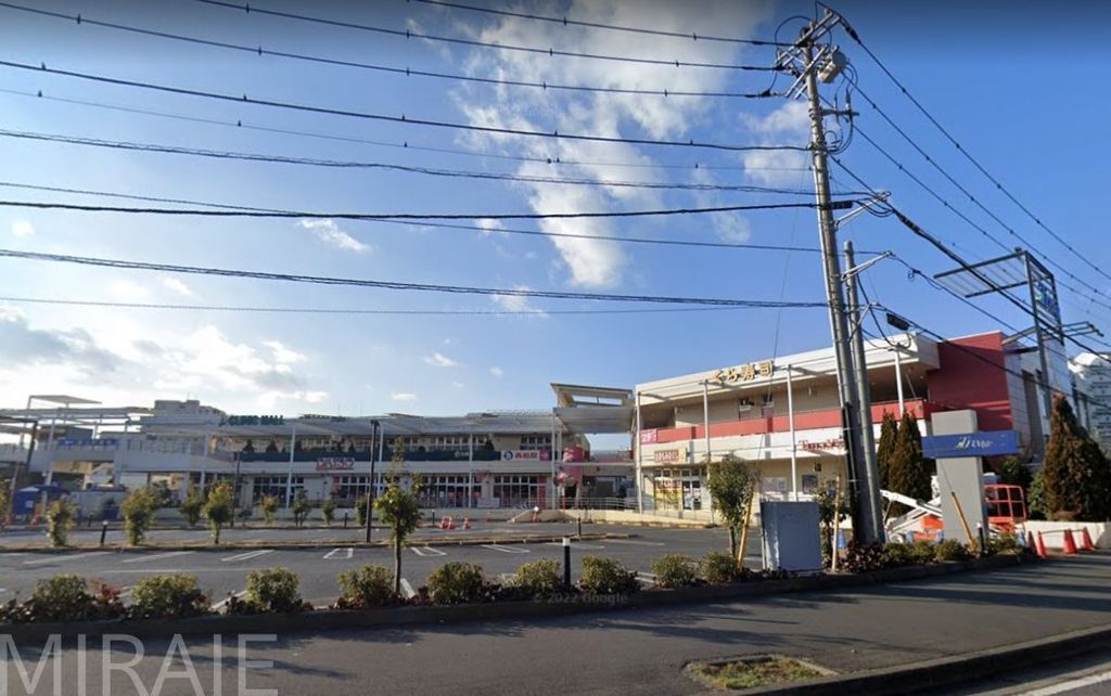 コンビニ　ローソン藤沢鵠沼神明一丁目店（コンビニ）まで240m